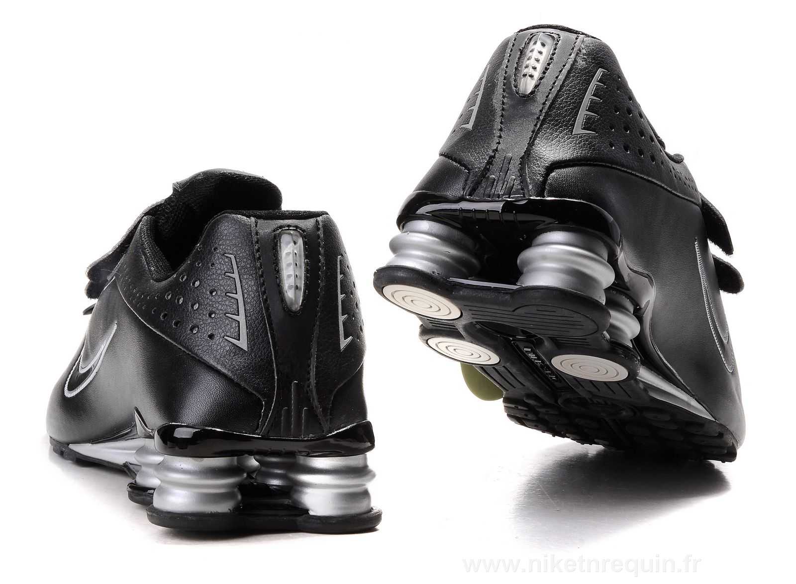 noir Nike Shox R4 strapes (2).JPG